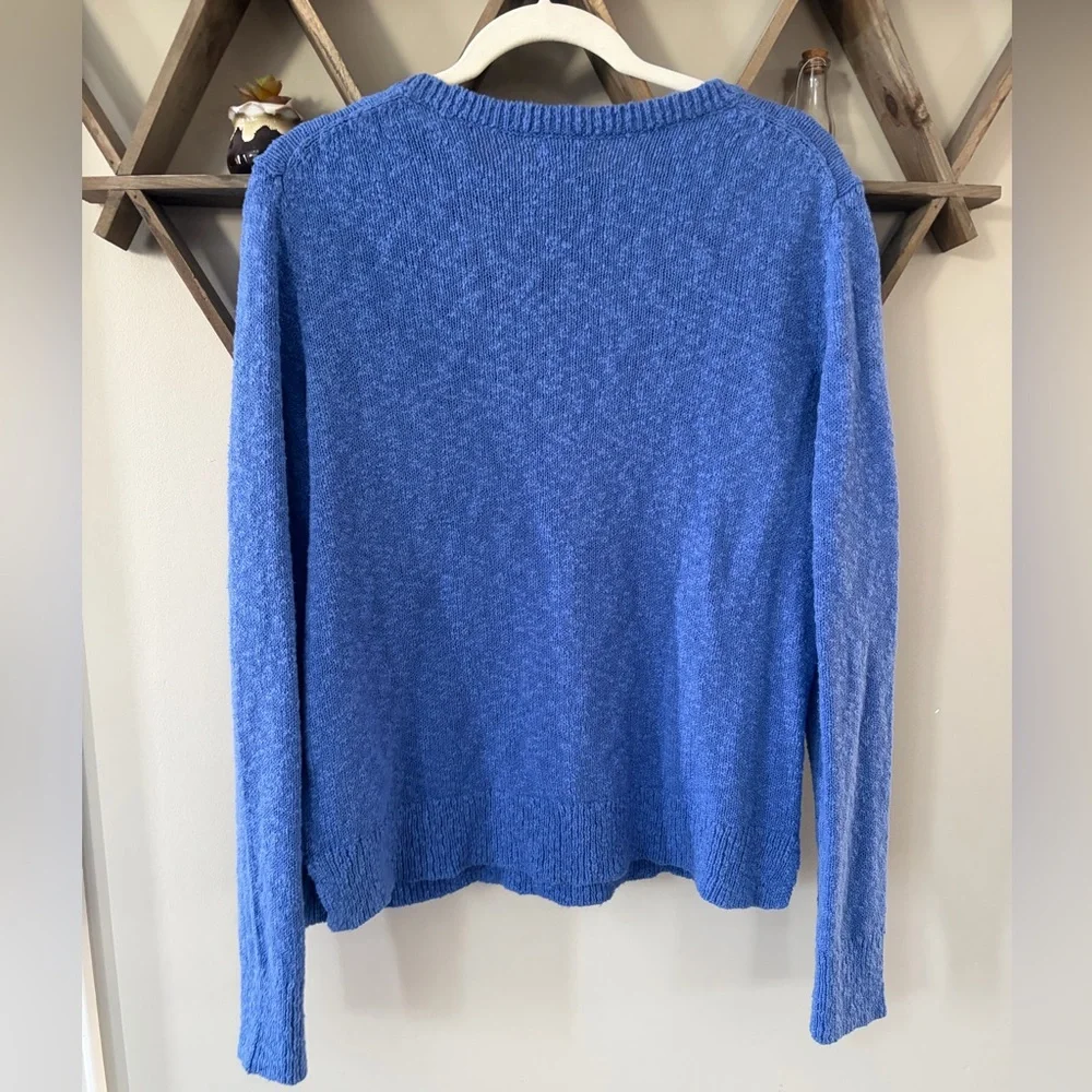 J.Crew V-neck slub sweater in blue. Women’s size large.